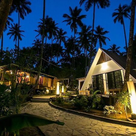 La La Land Resort Goa By Spicy Mango 帕罗林 外观 照片