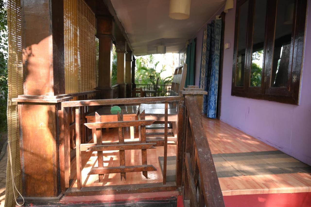 La La Land Resort Goa By Spicy Mango 帕罗林 外观 照片