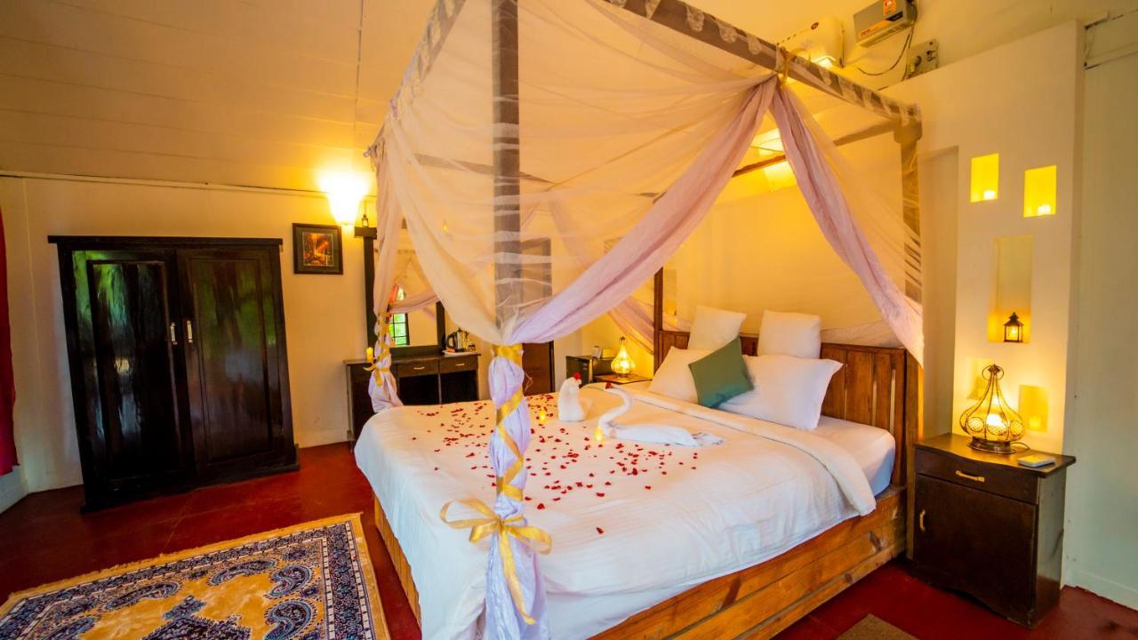 La La Land Resort Goa By Spicy Mango 帕罗林 外观 照片
