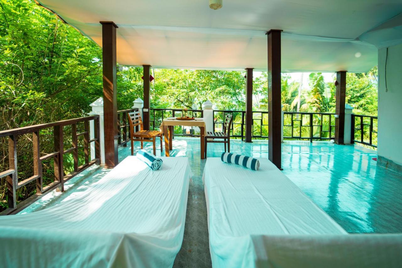 La La Land Resort Goa By Spicy Mango 帕罗林 外观 照片