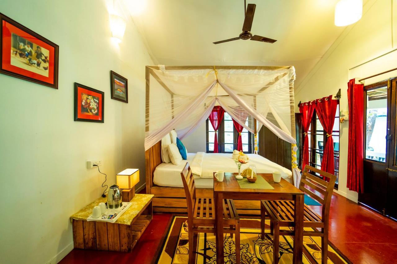 La La Land Resort Goa By Spicy Mango 帕罗林 外观 照片
