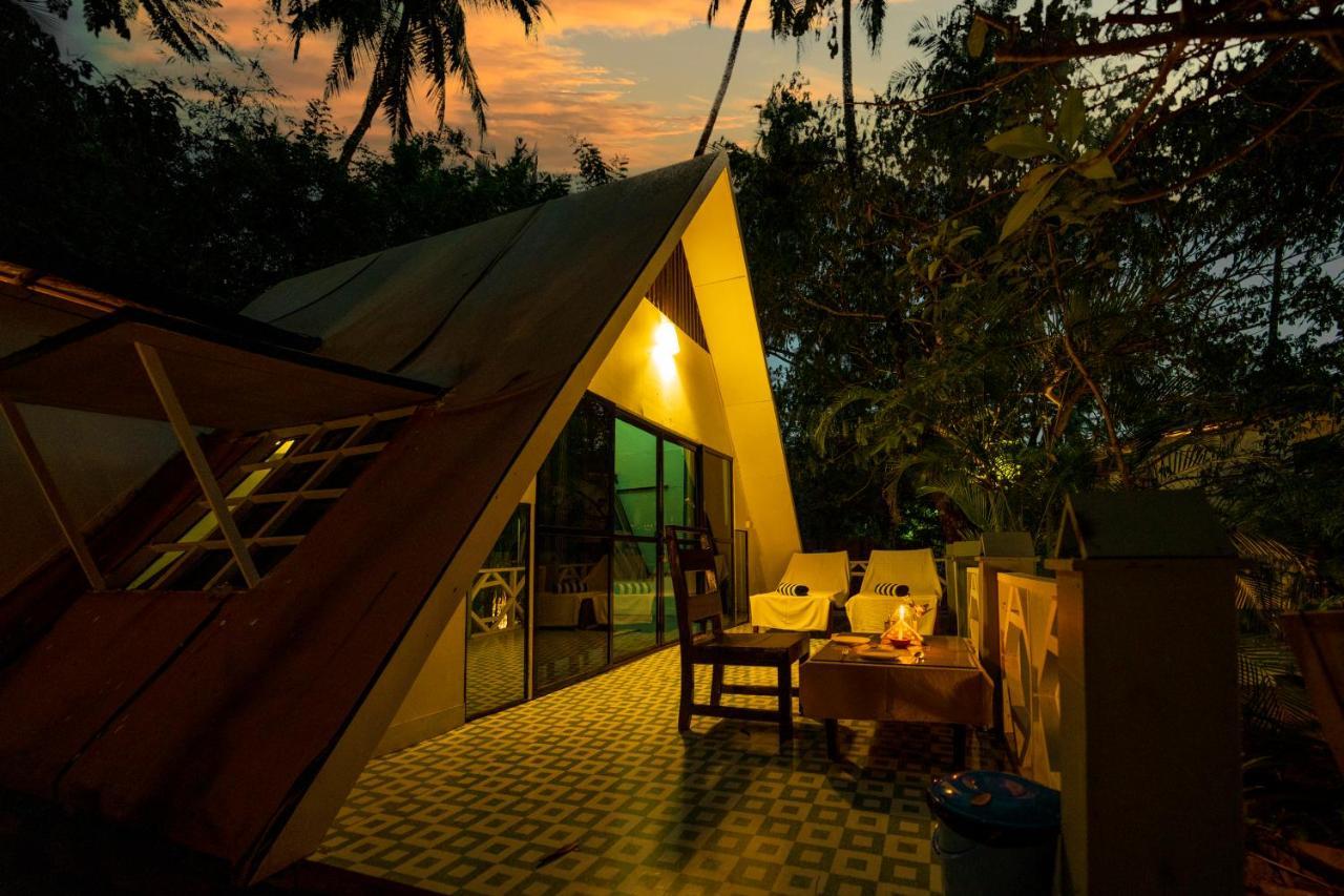La La Land Resort Goa By Spicy Mango 帕罗林 外观 照片