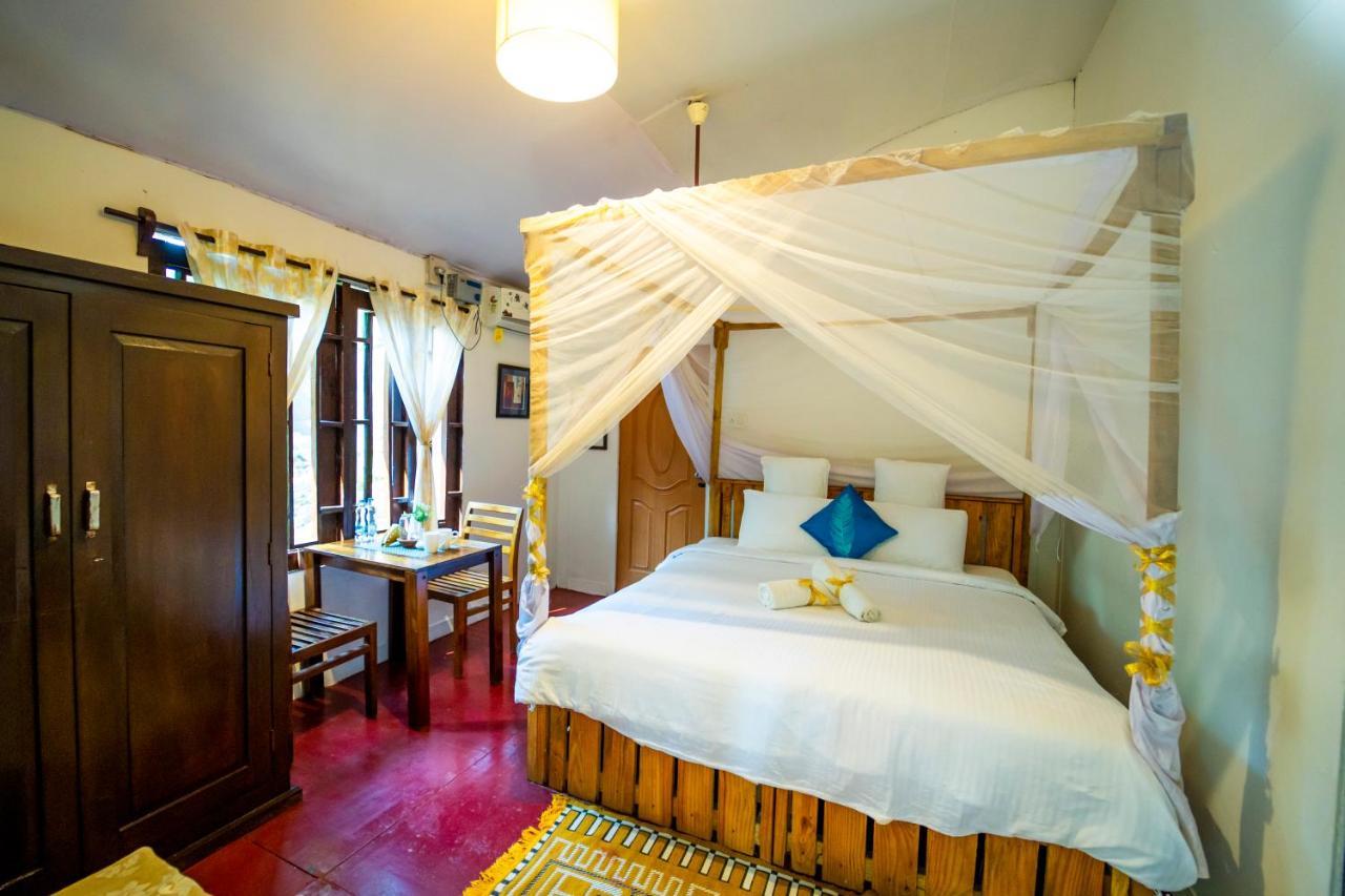 La La Land Resort Goa By Spicy Mango 帕罗林 外观 照片
