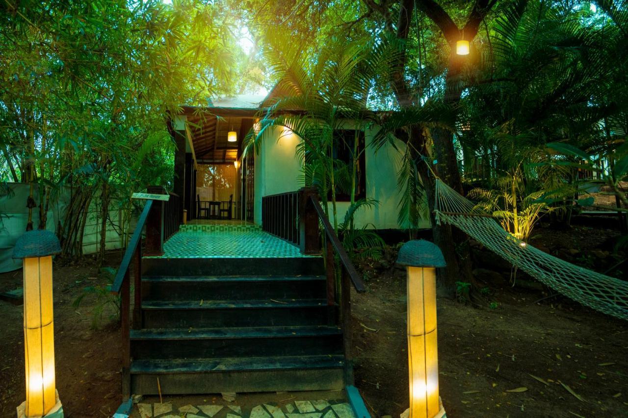 La La Land Resort Goa By Spicy Mango 帕罗林 外观 照片