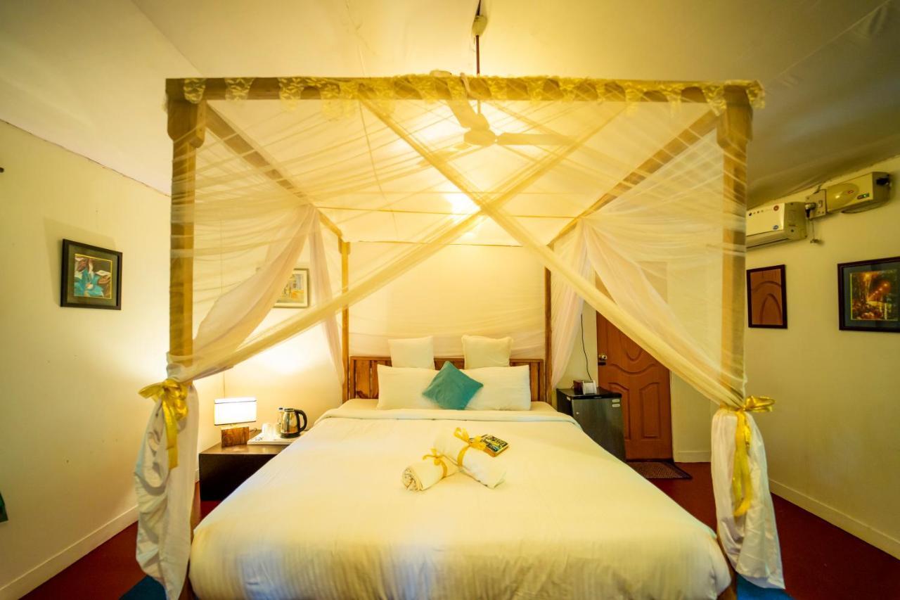 La La Land Resort Goa By Spicy Mango 帕罗林 外观 照片