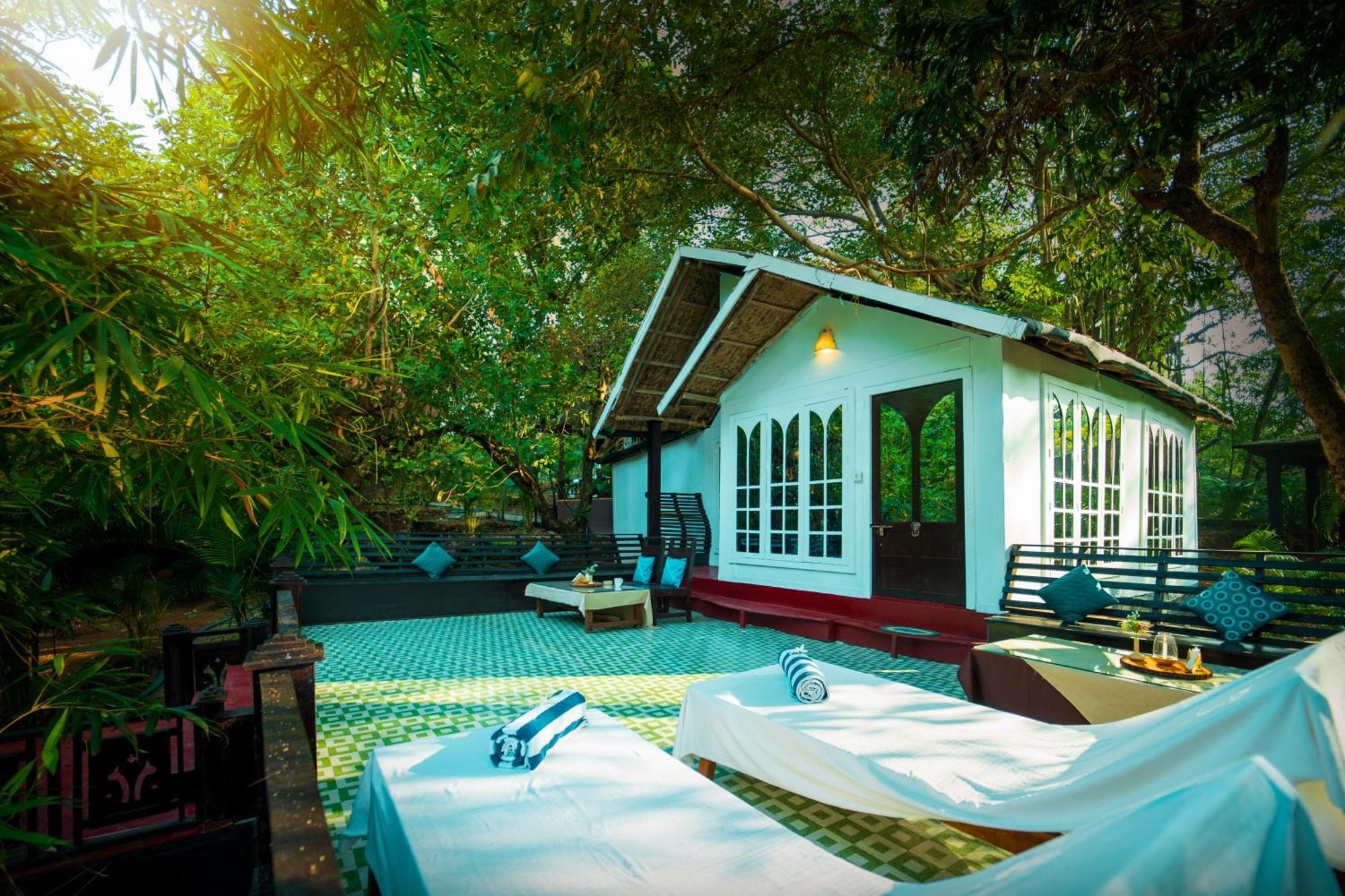 La La Land Resort Goa By Spicy Mango 帕罗林 外观 照片